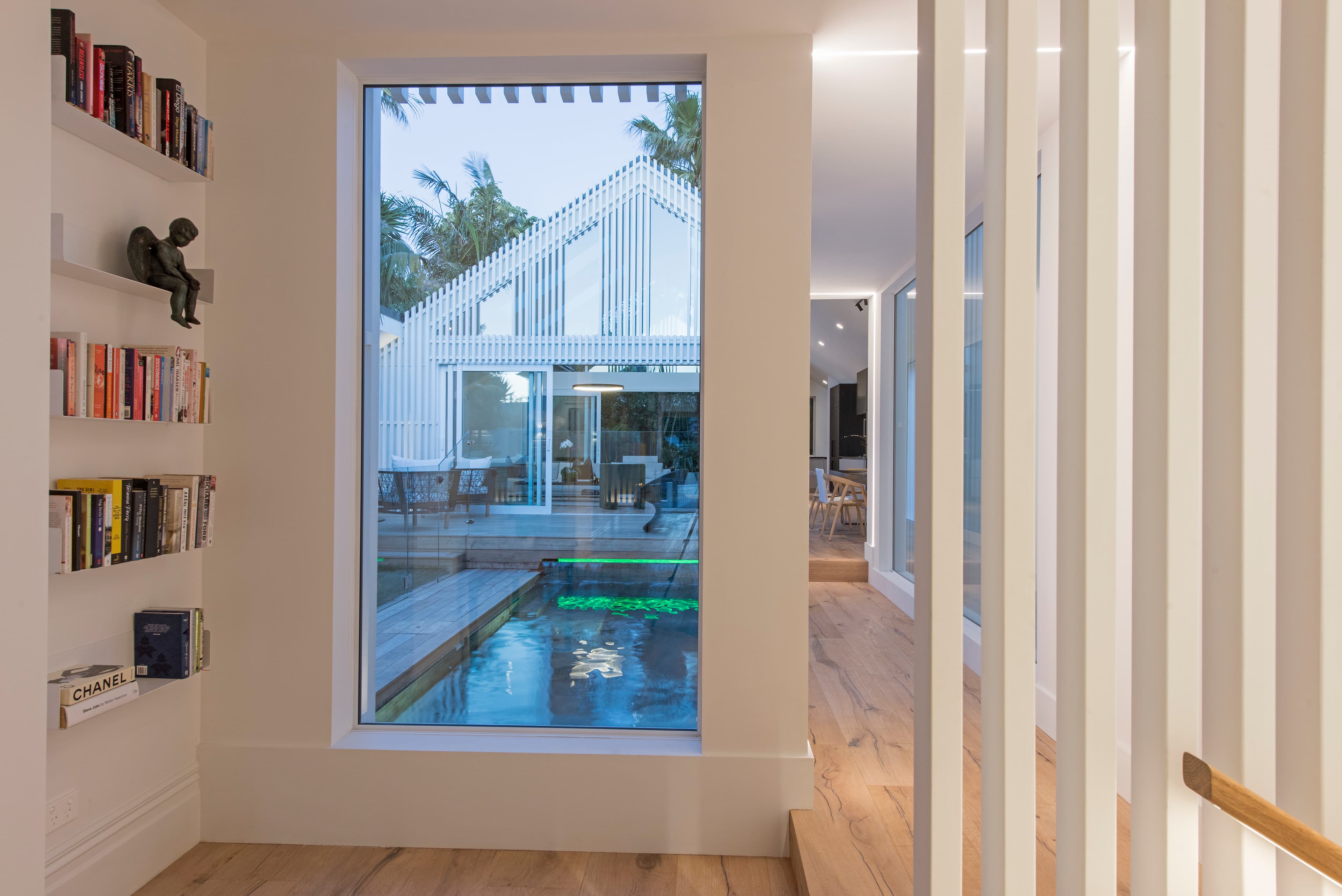 Courtyard House — kitchen and entertaining